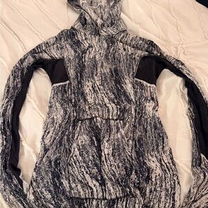 Lululemon very lightweight jacket, 3/4 zipper and pockets